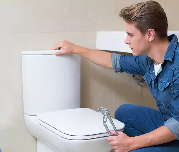Expert Plumber for Toilet Replacement in Country Club, FL: Schedule Affordable Toilet Replacement Services with Us