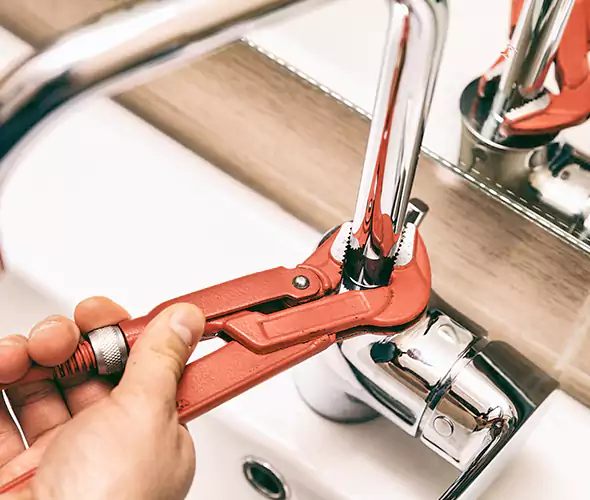 Expert Leak Repair Plumber in Country Club, FL