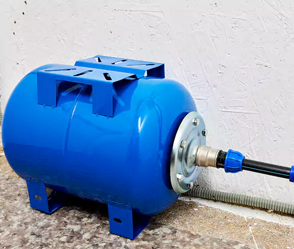 Expert Plumber for Well Pressure Tank Replacement in Country Club, FL: Schedule Affordable Tank Replacement Services with Us