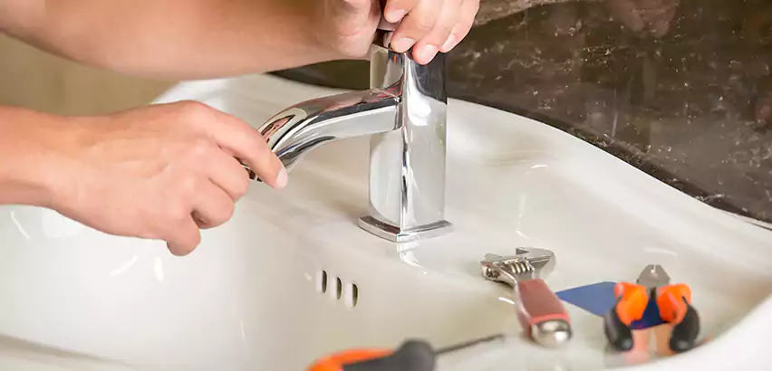 Bathtub Faucet Replacement in Country Club