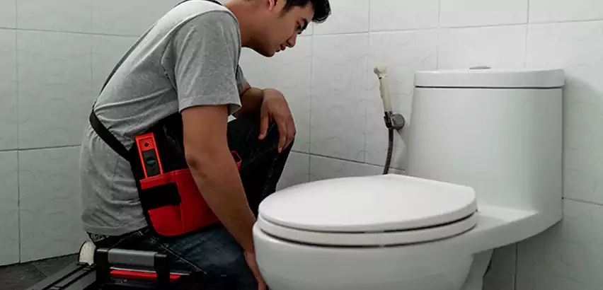 Toilet Repair in Country Club