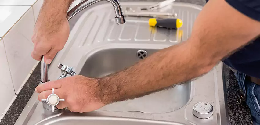 Outdoor Faucet Repair in Country Club